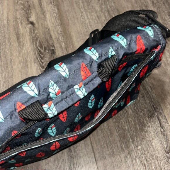 J WORLD New York Large 15" Messenger Laptop Bag MINT! Leaves - Picture 7 of 8